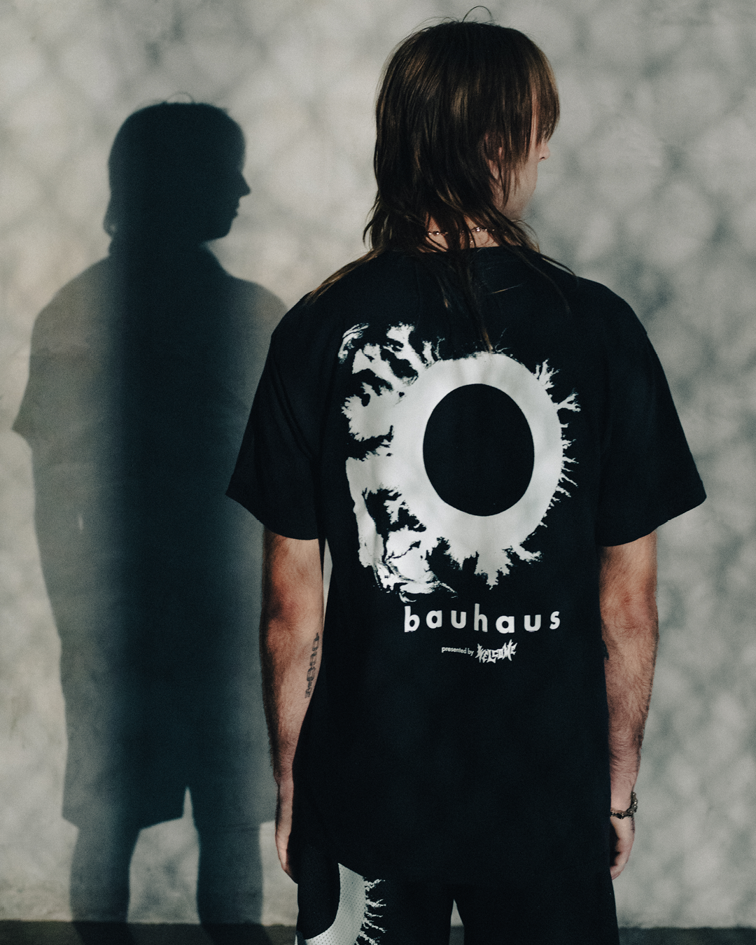 Bauhaus アート Tシャツ 黒 Welcome x Bauhaus - Exquisite Corpse Garment-Dyed Tee