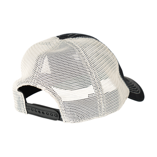 Barb Contrast Low-Profile Trucker